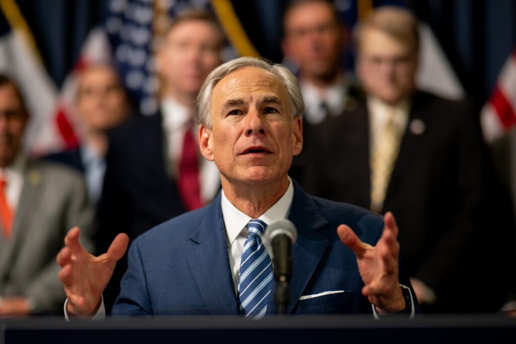 #GregAbbott, Greg Abbott, #news, news, media, #media, #minnesota, minnesota, Texas, #Texas, #ICE, ICE